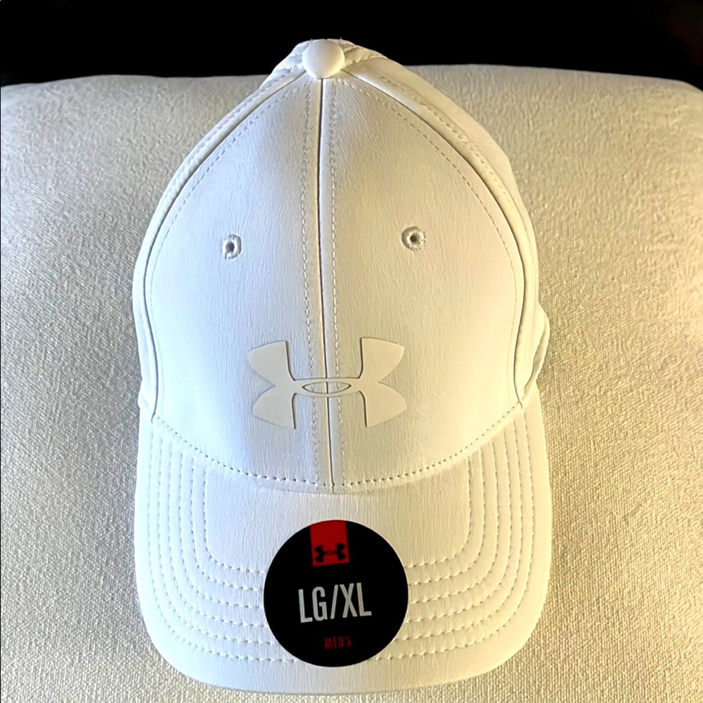 Under Armour White Cap. Mens LG/XL. Not worn.